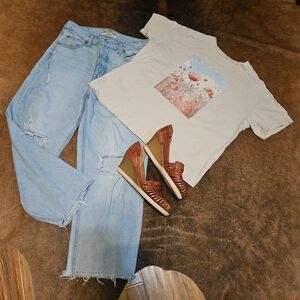 LOFT Light Blue Denim Jeans & Floral Graphic T Old Navy 6 Petite/Short MED